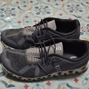 On Running Women's Lilac Gray Athletic Shoes